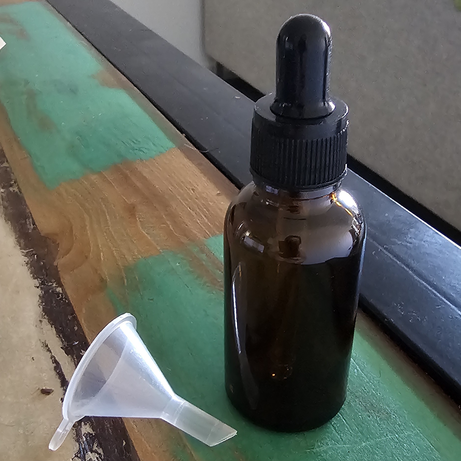 Nourishing Hair Serum with Caring Essential Oils Nourishing Hair Serum with Caring Essential Oils - Image 4